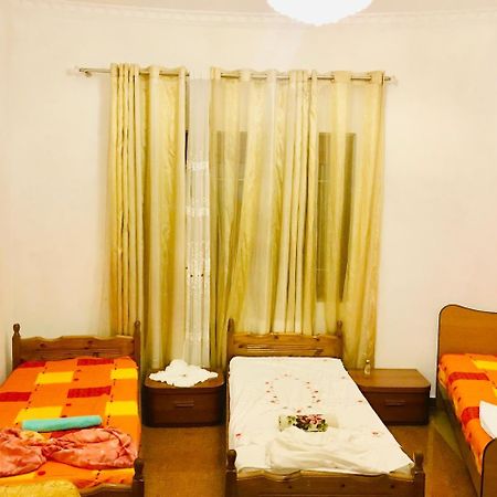 דורס Port Side Rooms מראה חיצוני תמונה
