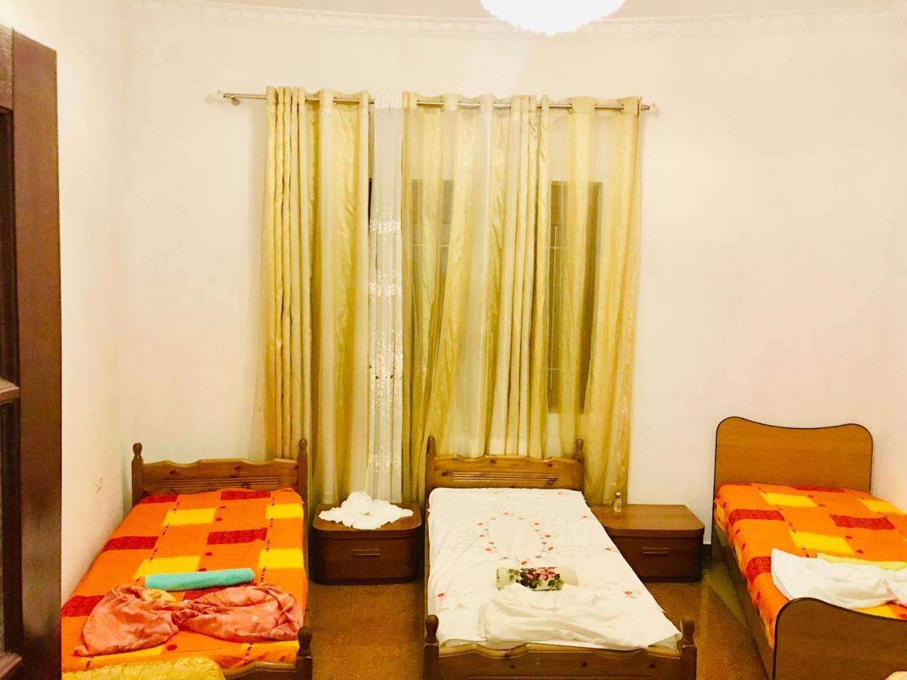 דורס Port Side Rooms מראה חיצוני תמונה
